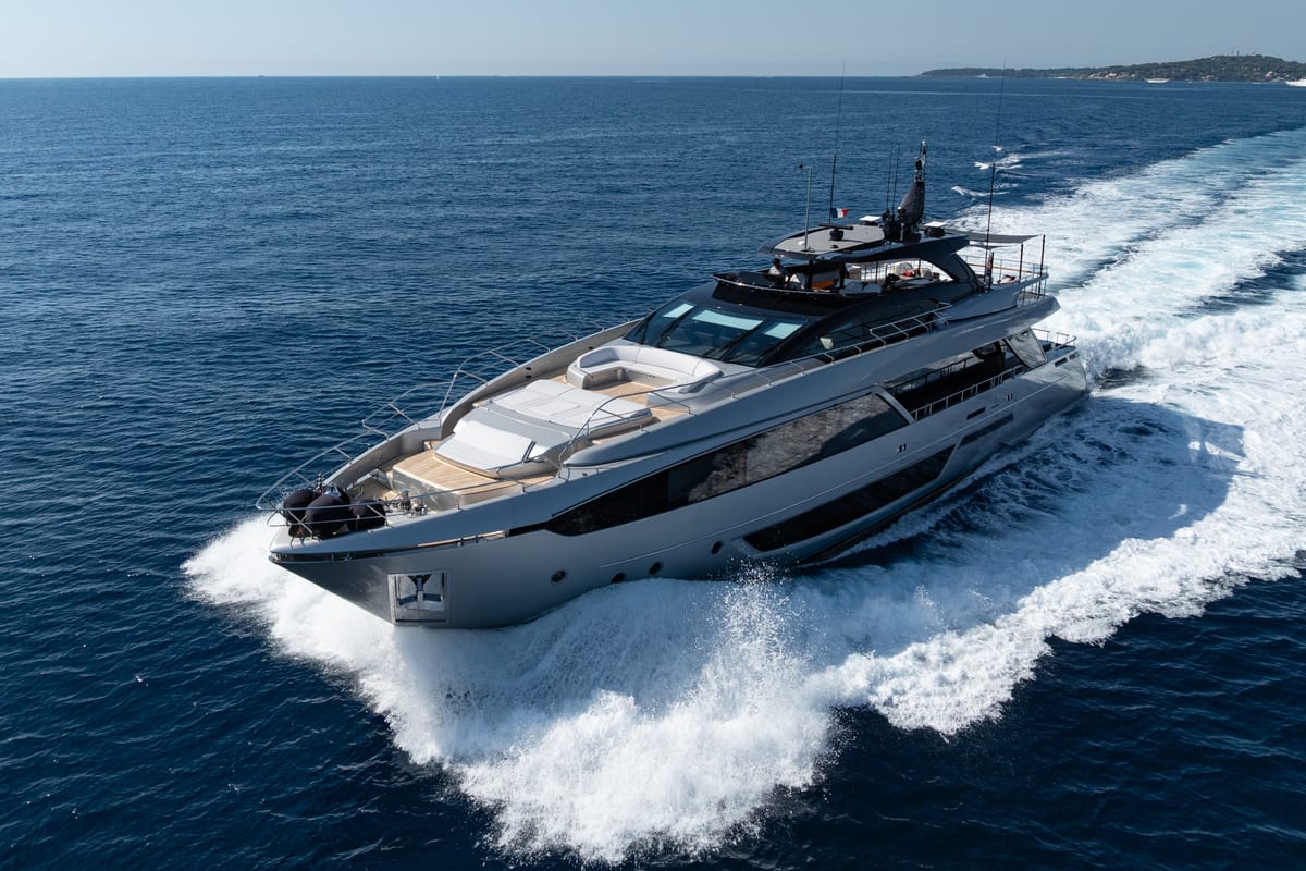 BELLA DONNA — superyacht photographed by Yacht Media Crew