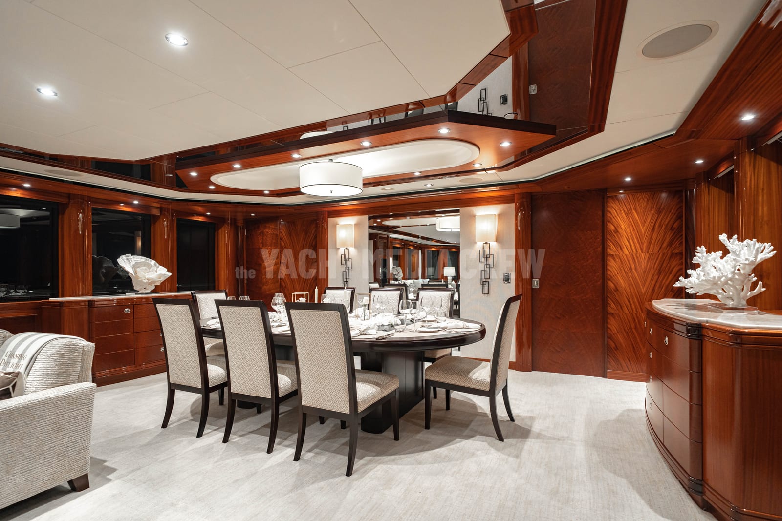 CHASING DAYLIGHT — superyacht interior, photo 11