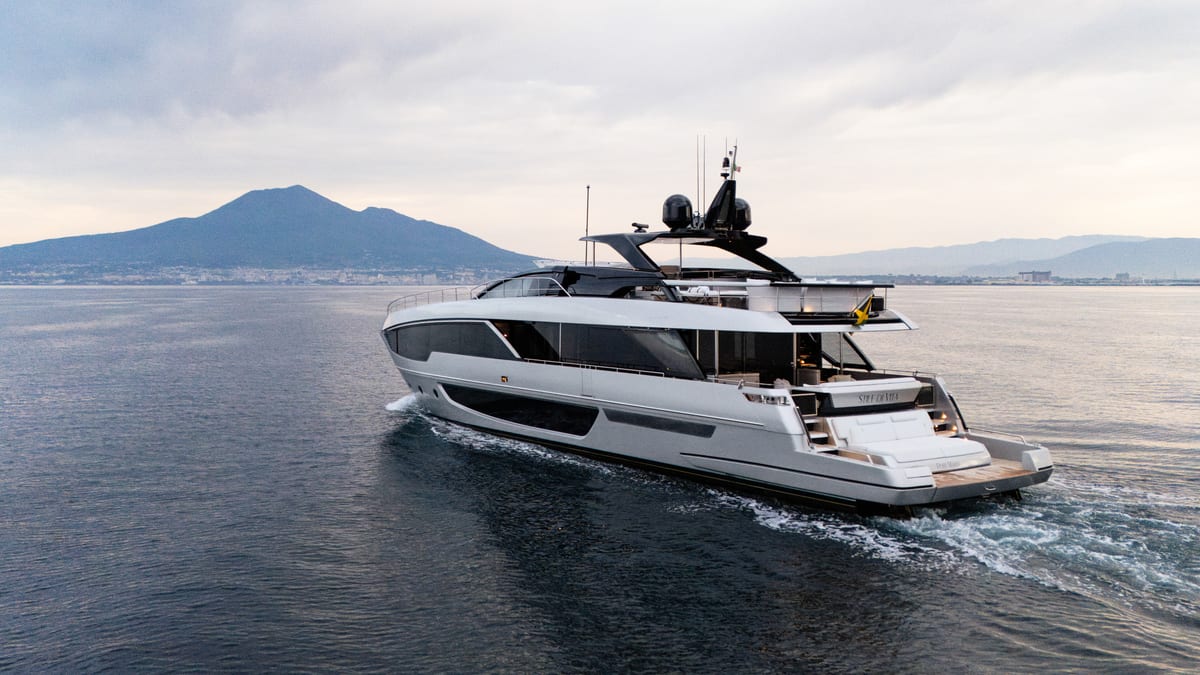 STILE DI VITA — superyacht photographed by Yacht Media Crew