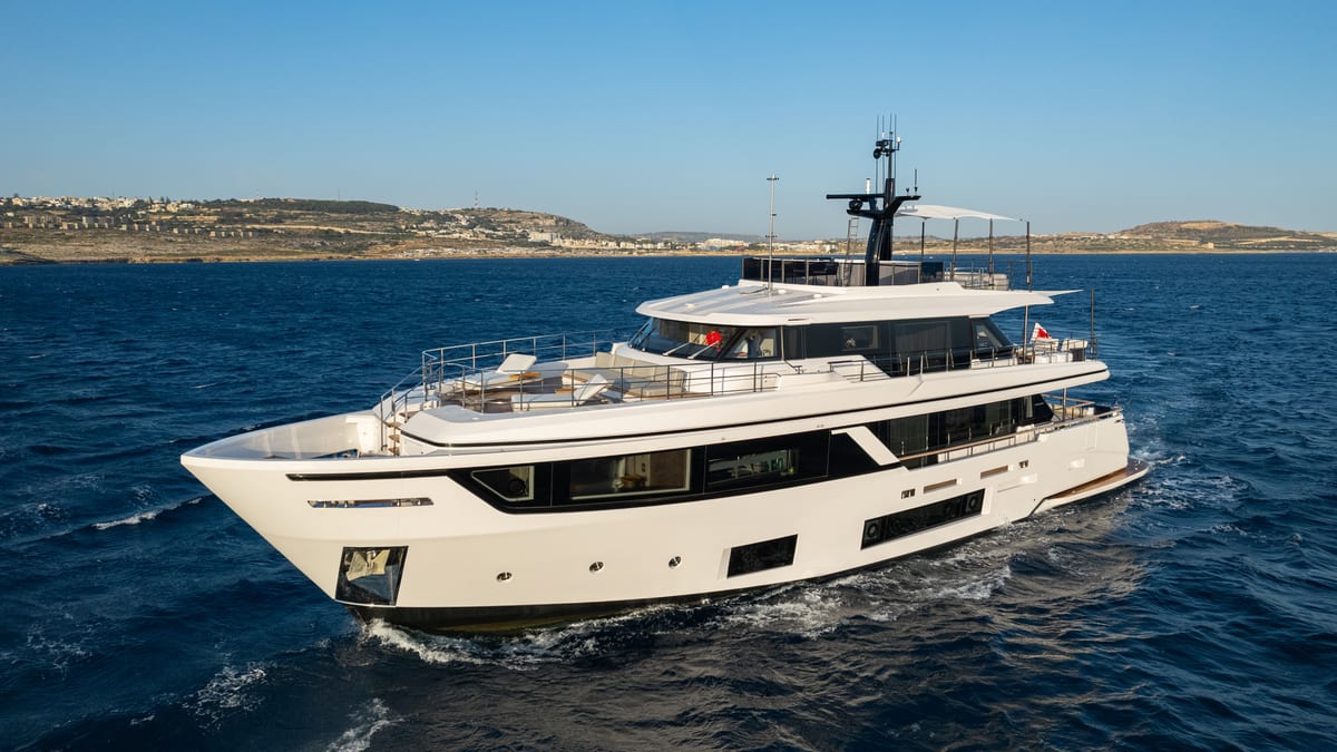 Sunseeker 28m — superyacht photographed by Yacht Media Crew